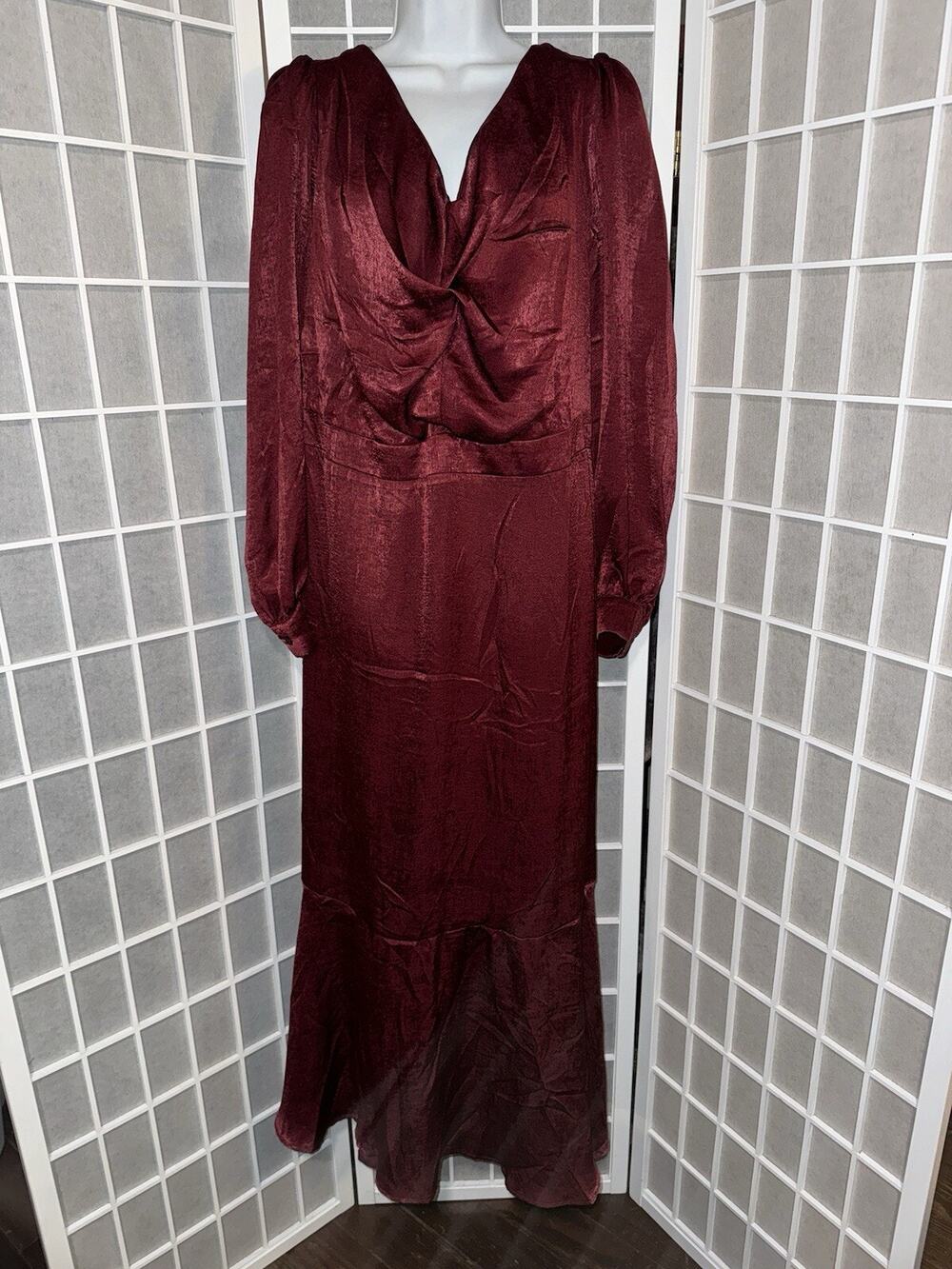 NWT Andree by Unit Long Sleeve Burgundy Maroon Satin Elegant Maxi Dress Size 1X